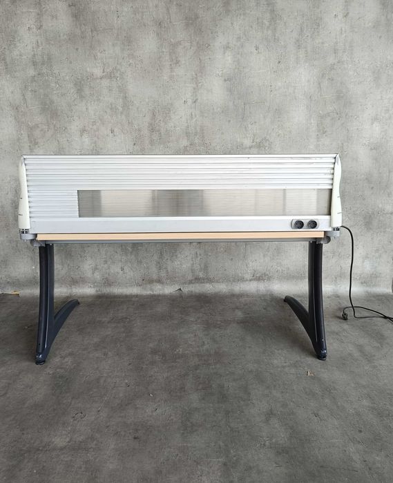 Biurko Steelcase TNT 160 cm z panelem