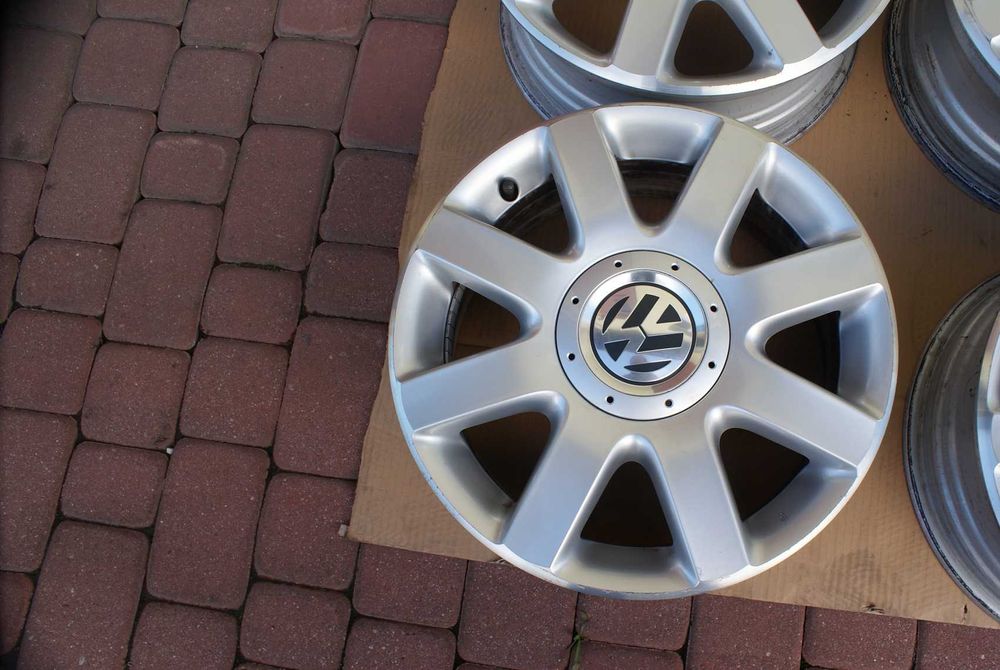 Stalowe i Alu 6,5Jx16 cali 5x112x57  ET33 Audi Q3 VW Tiguan Seat Skoda
