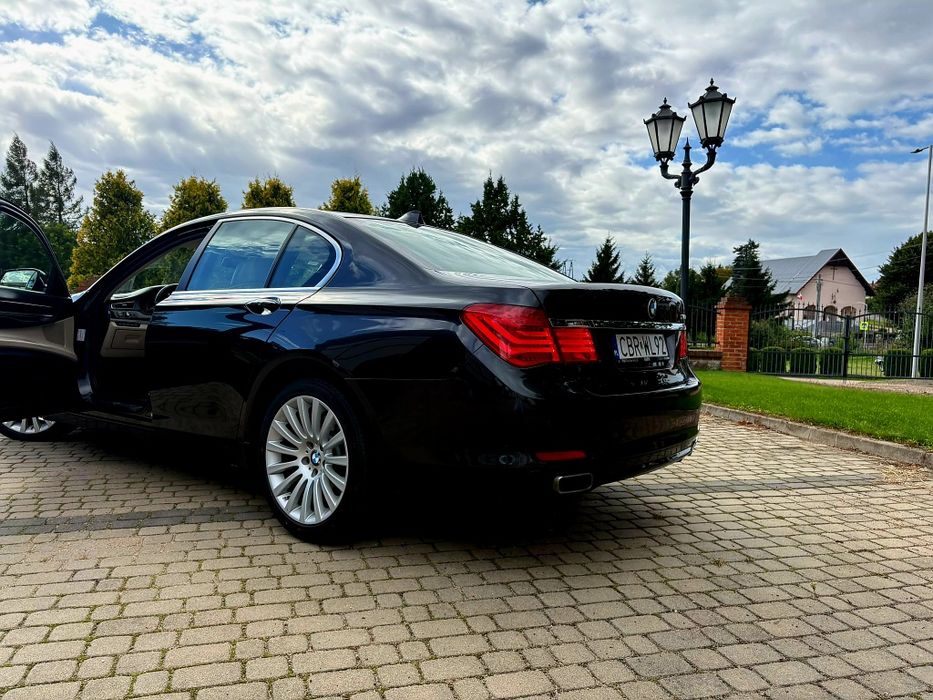 BMW 740 3.0D 303KM | PREMIUM | Bogate Wyposażenie | Bez Wkładu