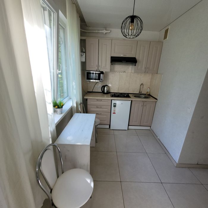 Квартира посуточно Героев труда (Нескорених)Салтівка Студенческая