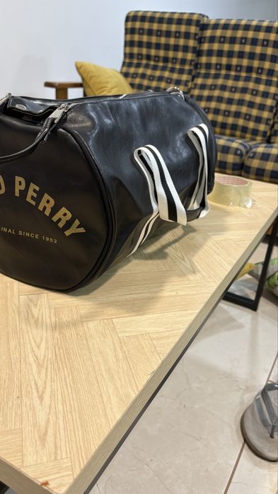 Saco fred perry novo