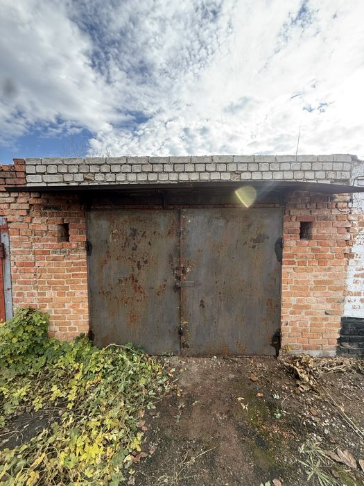 Гараж в ГК Темп1, гараж на БАМі, потребує ремонту криші