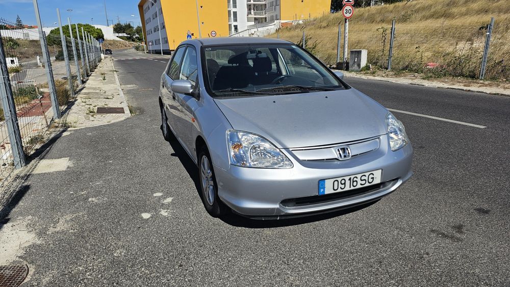 Honda Civic 1.4 estimado poucos kms