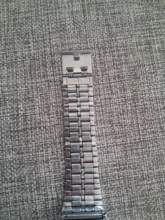 Zegarek w stylu retro