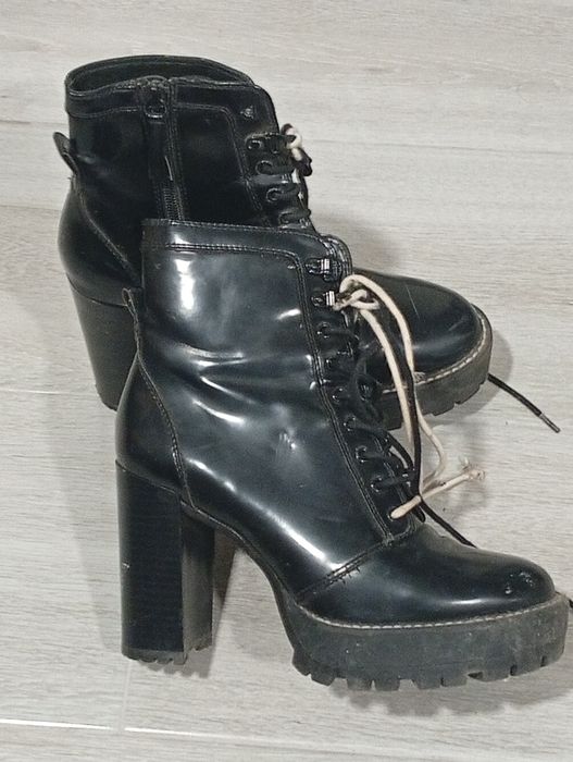 Sapatilhas e botas