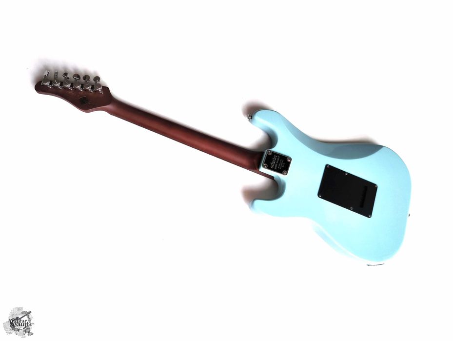 Як новий Schecter Nick Johnston DS Traditional HSS '2024 Atomic Frost