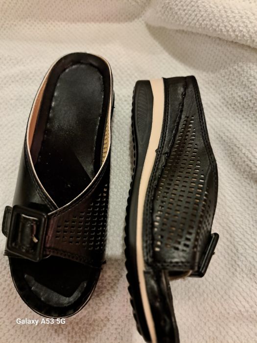 Buty damskie ortopedyczne.