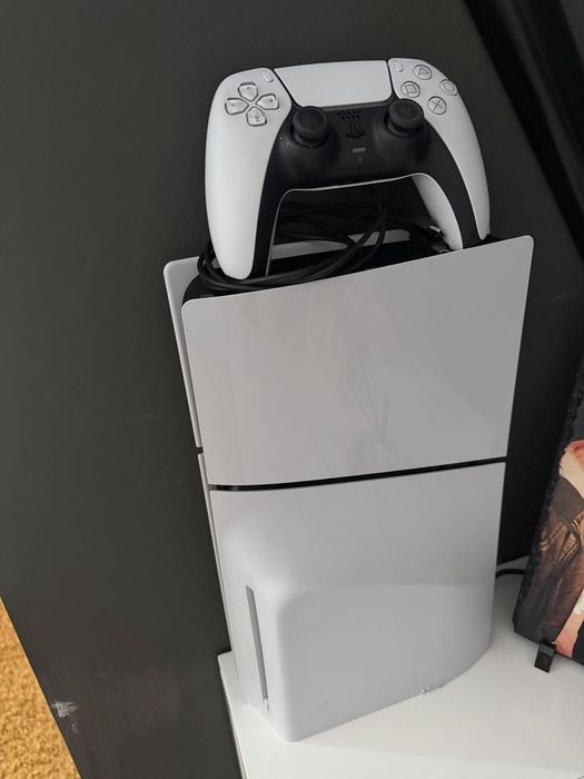 Ps5 slim 1t com cd