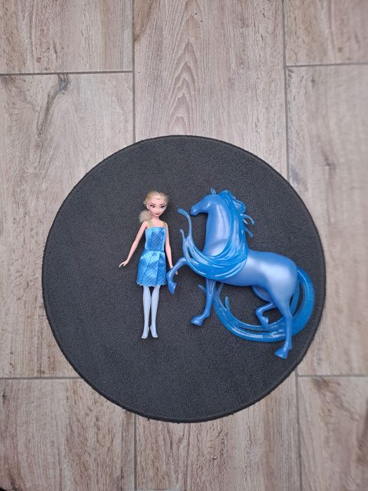 Lalka Elsa + koń