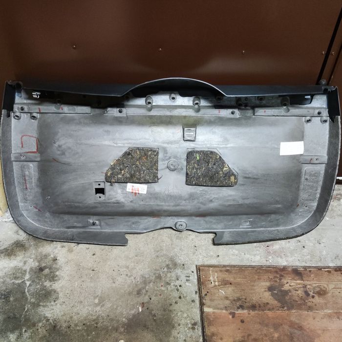 Osłona na klapę tylną Citroen C8