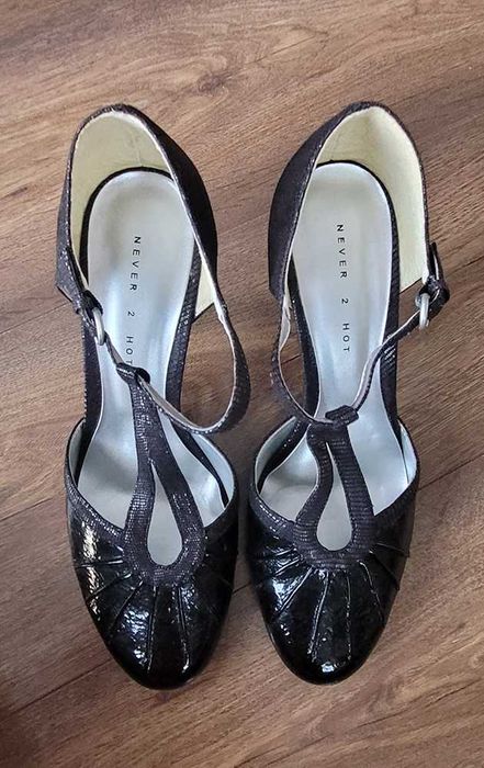 Eleganckie czarne szpilki r. 39