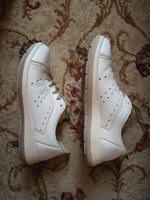 Продам італійські шкіряні мокасини Inblu