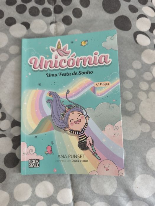 Livro  criança unicórnio