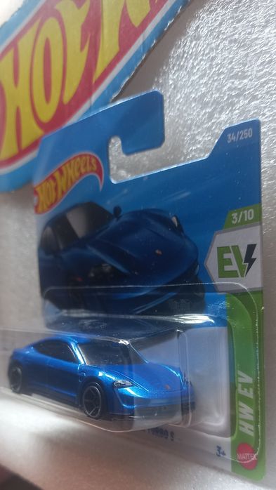 Porsche Taycan turbo S hot wheels