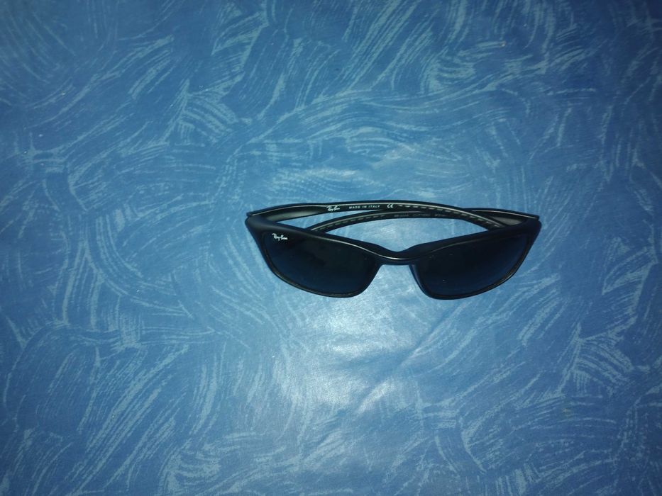 Óculos Rayban vedidos á unidade ou o conjunto