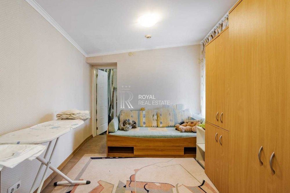 Продаж Квартира 5кім. 325м2 вул. Софіївська Дворівнева Газ Метро