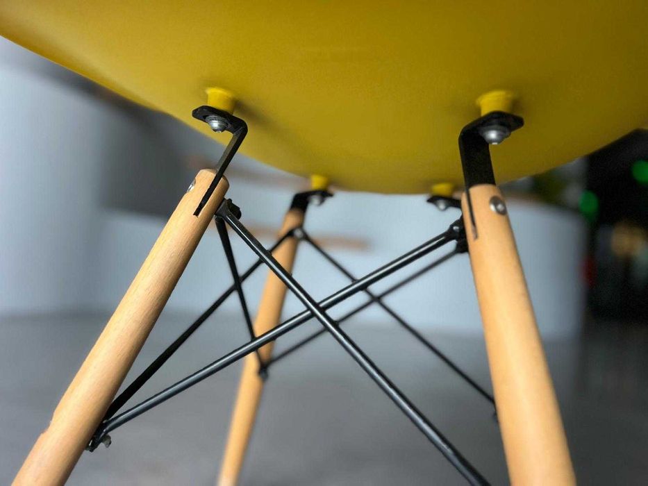 Cadeira Amarela - Escritório