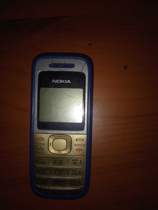 Мобільний телефон SAMSUNG