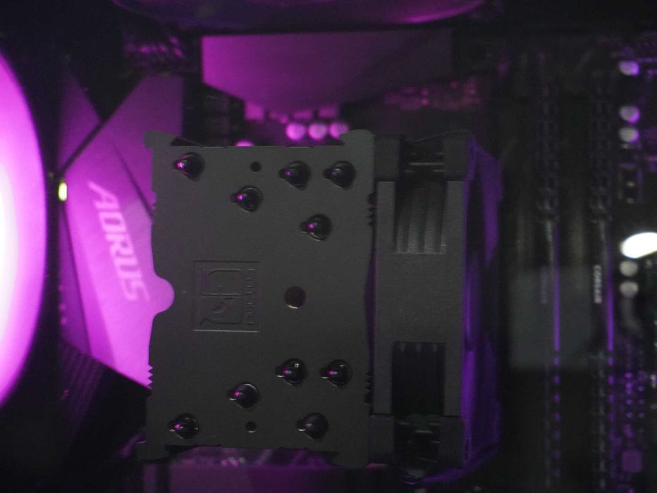 Asus Strix Geforce GTX 1070Ti / Ryzen 5 3600XT