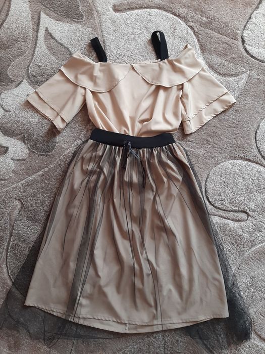 Плаття, мож окремо спідниця і блузка