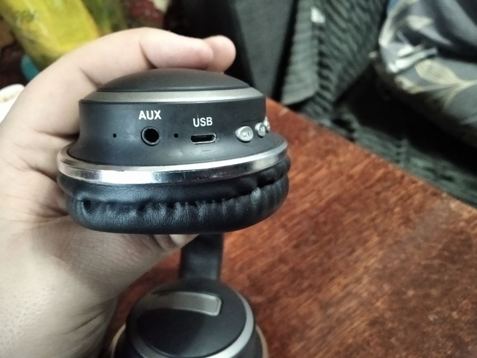 Продам навушники Bluetooth