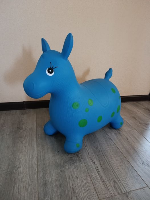 Надувний стрибун-конячка