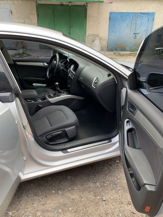 Audi A5 2010 VIN WAUZZZ8T5AA064771 фото оголошення 5 з 8