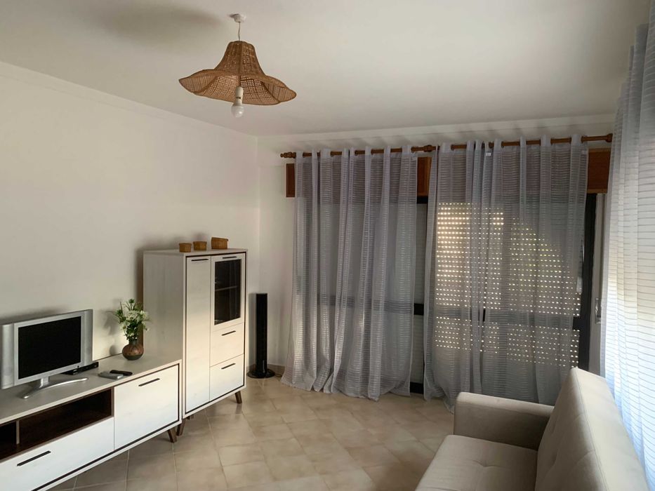 Lindo e confortável apartamento T2 em Altura, perto da Praia