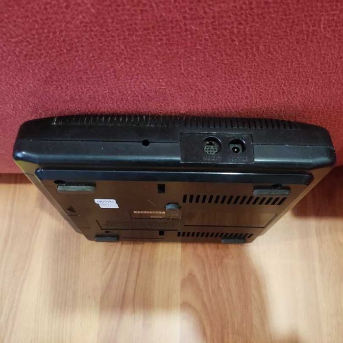 Sega Mega Drive II 16-BIT com comando sem cabos nem transformador