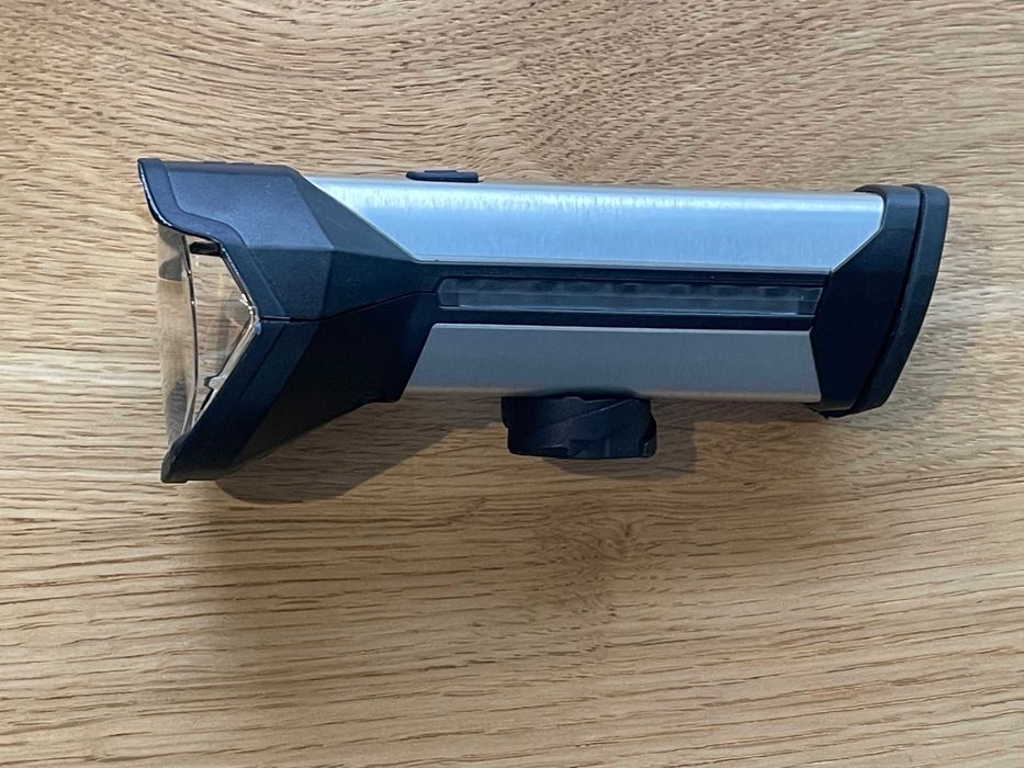 Lampka rowerowa przednia busch+muller IXON Rock 100 LUX USB-C [O-B10]
