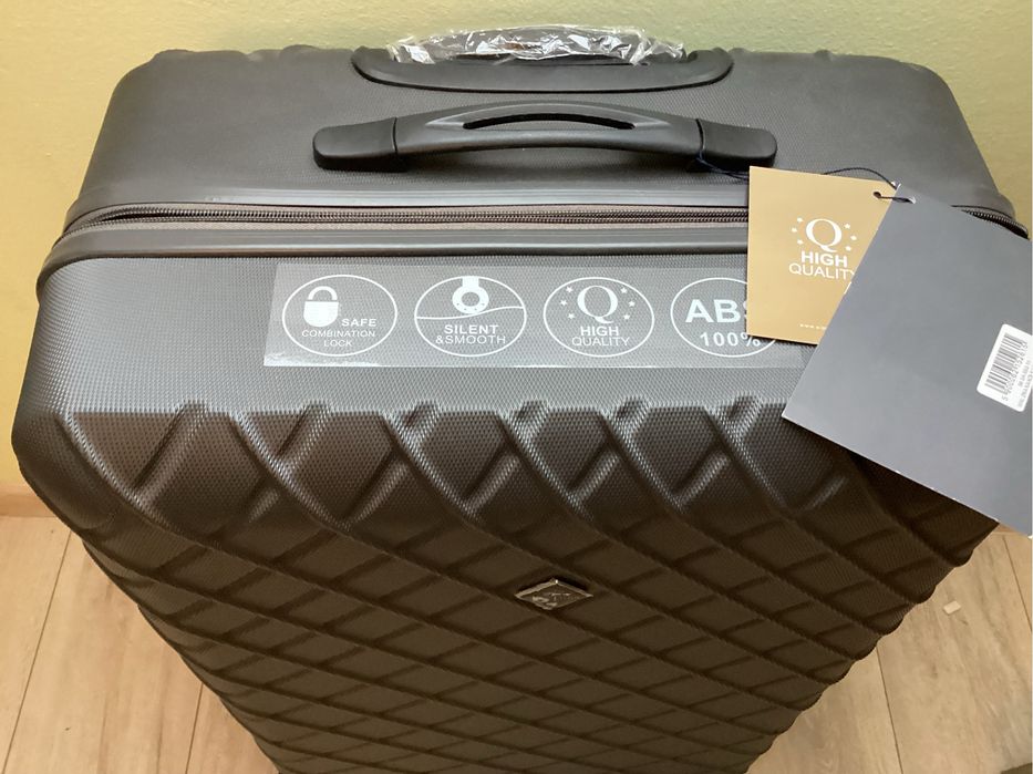 Duża pojemna waliza Wittchen - NOWA