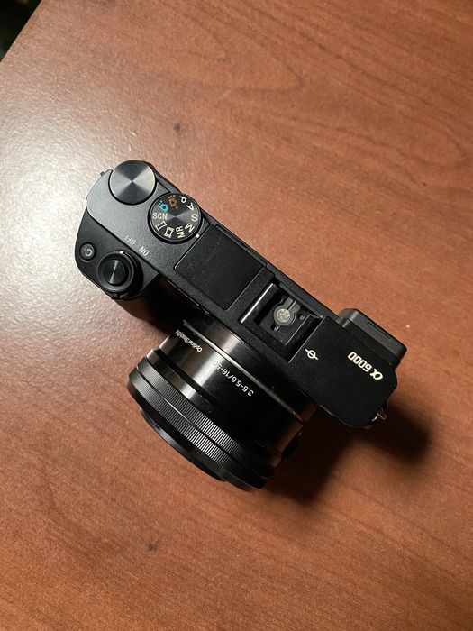 Sony a6000 + Kit Lens + extras