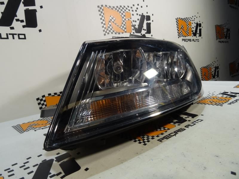 Ótica / farol esquerda AUDI A3 (8P1)
