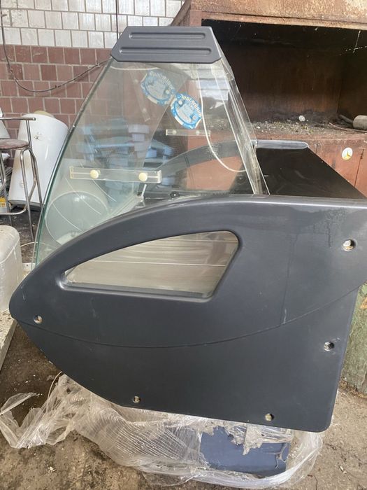 Холодильна вітрина