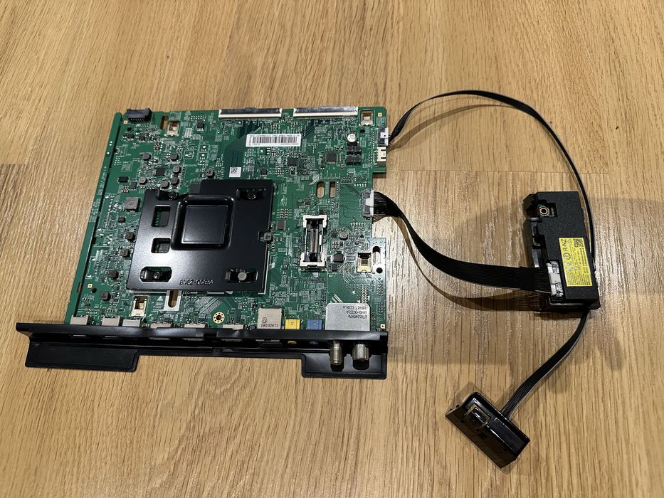 Części telewizor TV Samsung UE65NU7462U | Płyta BN94-12966E | Zasilacz BN44-00932A | Głośniki itd