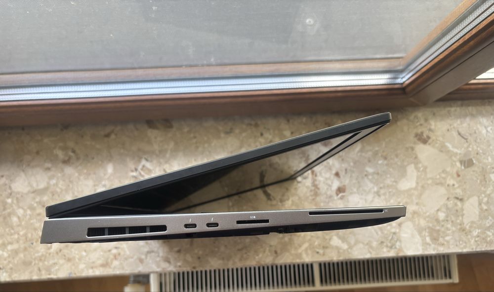 Ноутбук Dell Precision 7730 Xeon E-2186m 8gb Ram 256gb ssd 17.3” FHD
