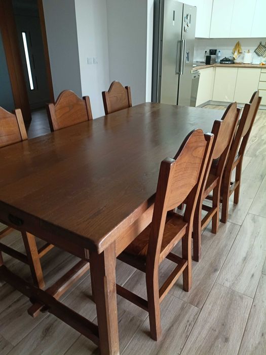 Mesa rustica e 6 cadeiras madeira castanho