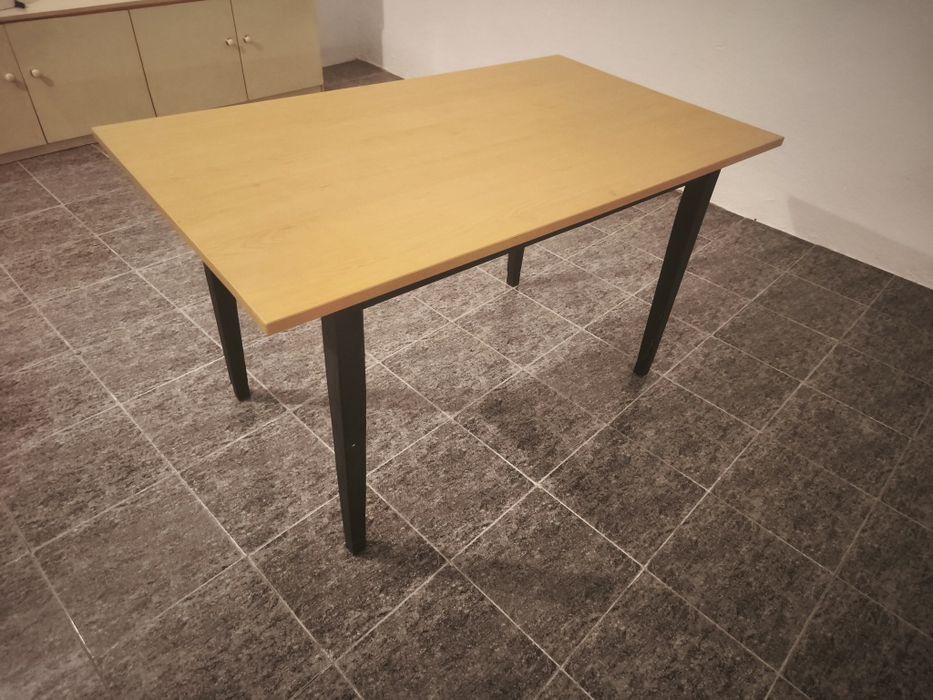 Mesa cozinha 
1.40x 80x 80 altura