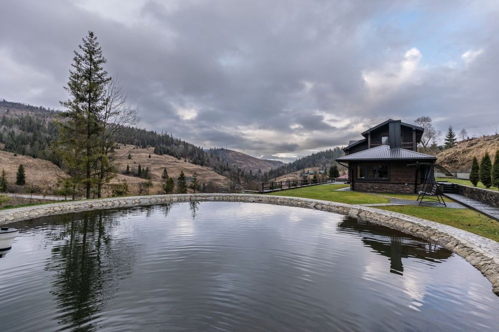 Котедж для відпочинку "Садиба у Лукяна"