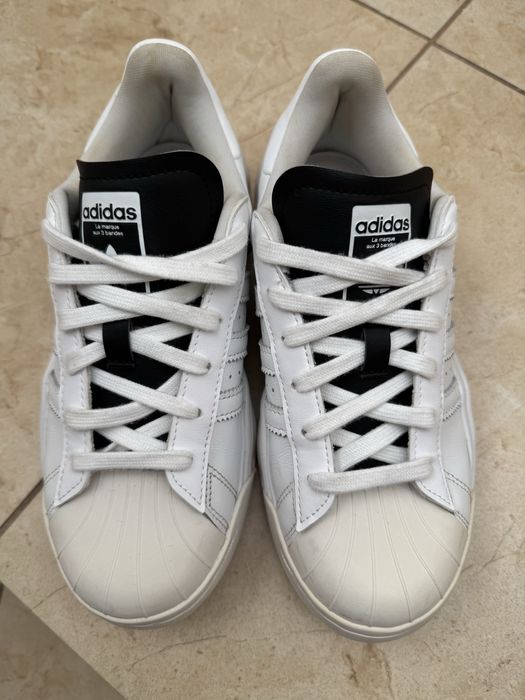 Жіночі кросівки Adidas