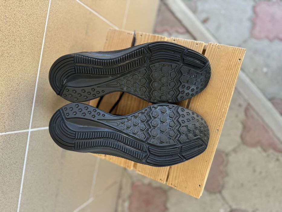 Nike downshifted кросовки кросівки