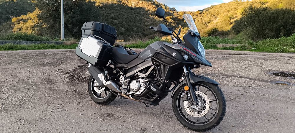 V-Strom 650 de 2020 | 30 mil km | Malas + Crashbars