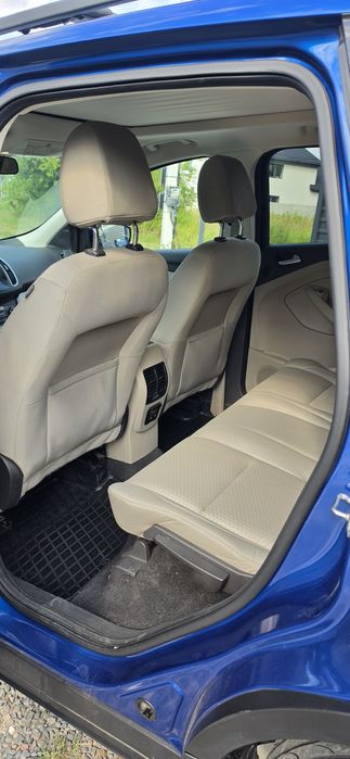 автомобиль  ford escape