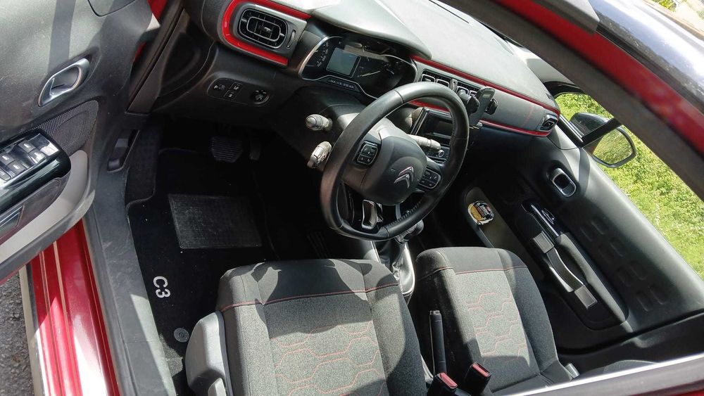 Citroën C3 1.2 PureTech Automático | Teto panorâmico | Engate de reboque