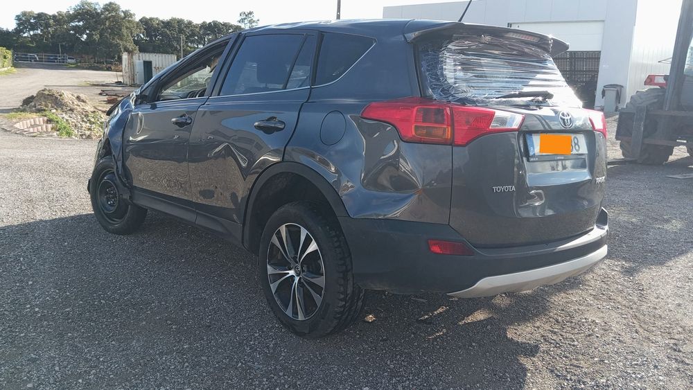 Toyota RAV-4  2015