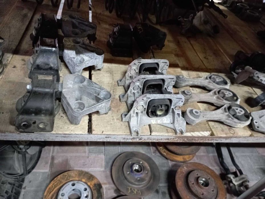 Подушка кронштейн Двигуна КПП Renault  Kangoo 2 (2008-2013)