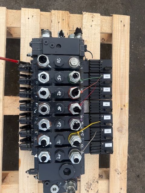 Danfoss PVG32 rozdzielacz proporcjonalny