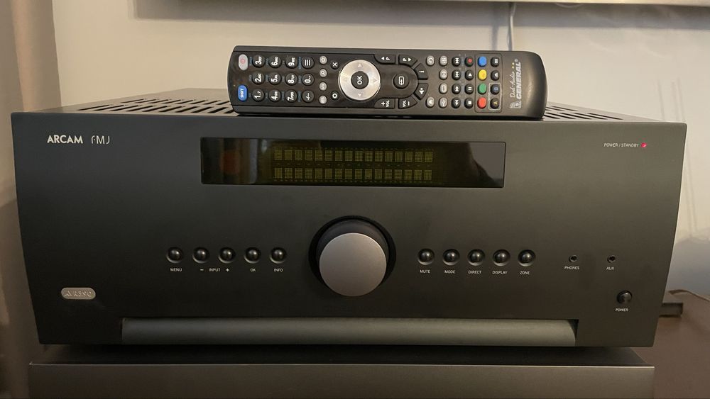 Amplituner Arcam AVR 390. AVR390.