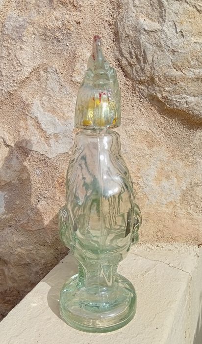 Garrafa de vidro em forma de um galo