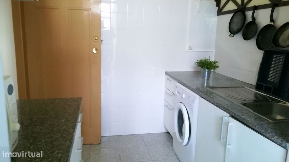 Quarto com varanda Pólo I